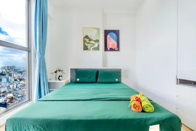 三居室公寓 — Lloyd's Daily Suites - SOHO Residence, Bui Vien Walking Street, BenThanh Market & SG's Vibe